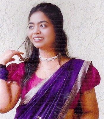 Buddhist Commerce Graduate Bride